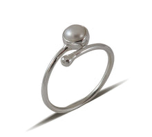 Load image into Gallery viewer, Sterling Silver Pearl Ring
